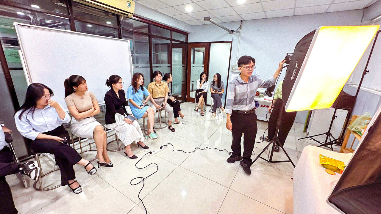 Nhân viên sẽ được hướng dẫn sau mỗi buổi training