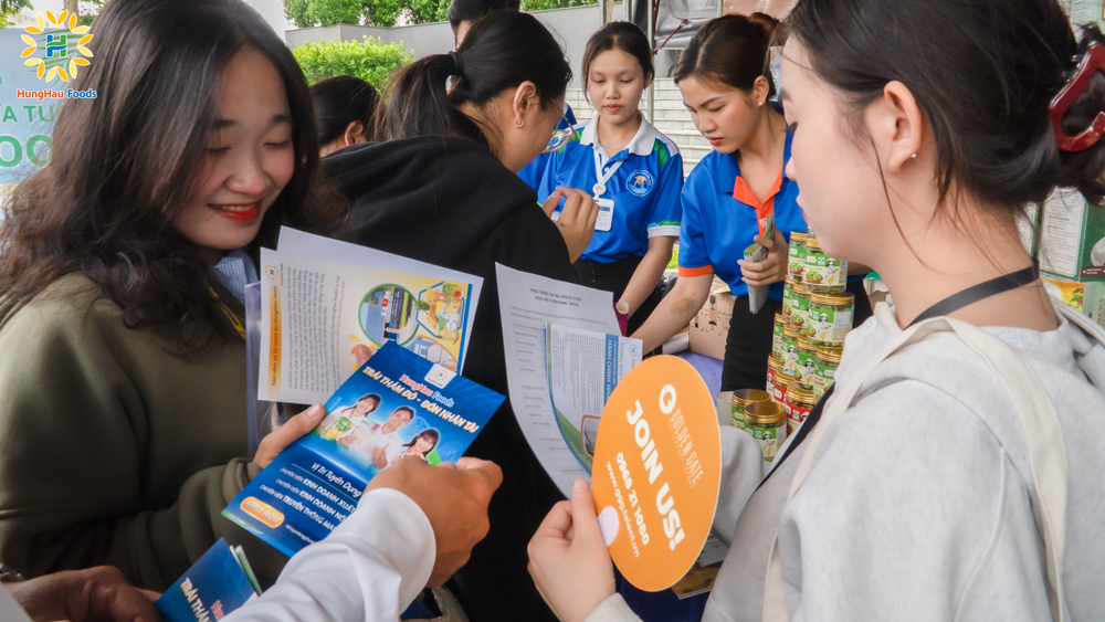 HungHau Foods at the 2025 Career Day – VHU Job Fair
