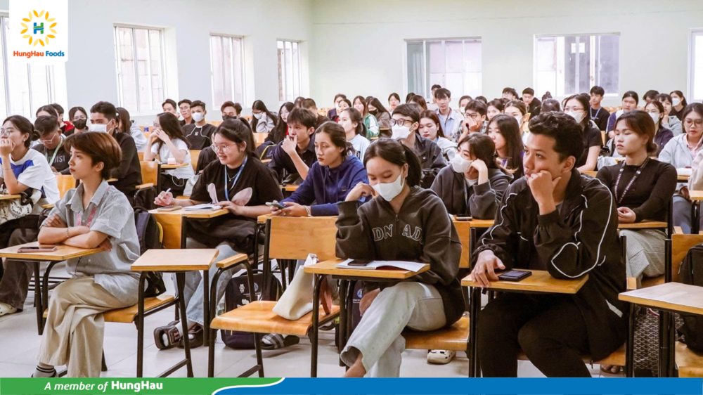 115 sinh viên trường Đại học Văn Hiến trải nghiệm thực tiễn nghề nghiệp tại HungHau Foods