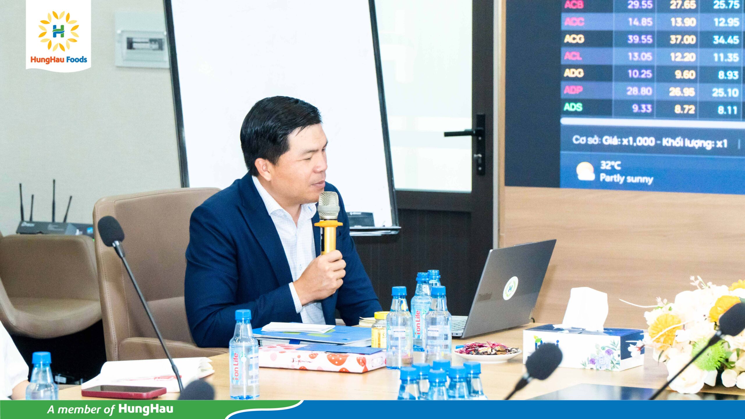 HUNGHAU FMCG GROUP được đào tạo về đầu tư chứng khoán, báo cáo tài chính và quản trị doanh nghiệp