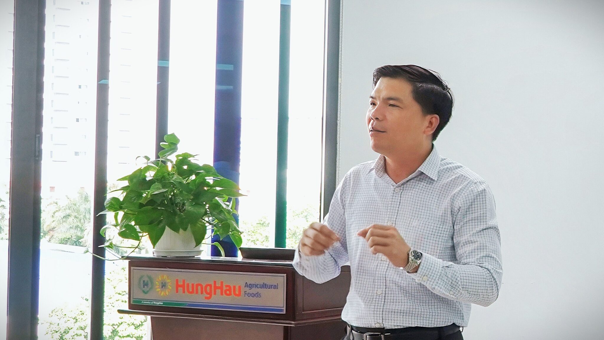 ChatGPT said:Mr. Vũ Quang Chính – Chairman of the Executive Council of HungHau FMCG Group shared at the training session.