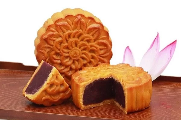 Bánh trung thu khoai môn