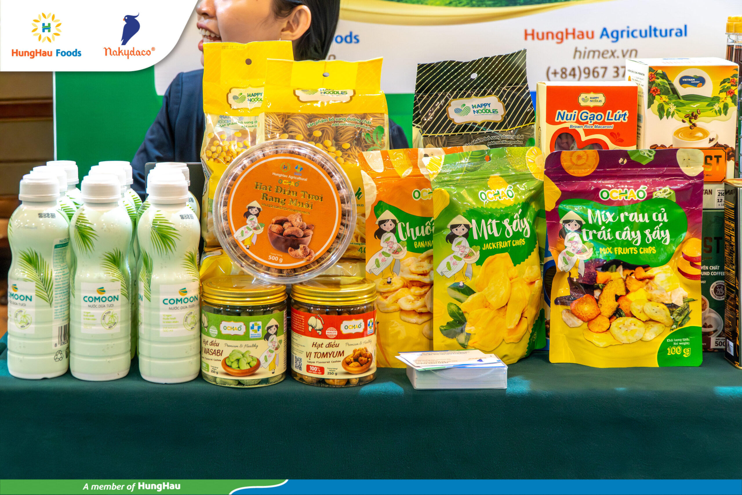 Sản phẩm của HungHau Foods và Nakydacco được trưng bày tại buổi lễ 