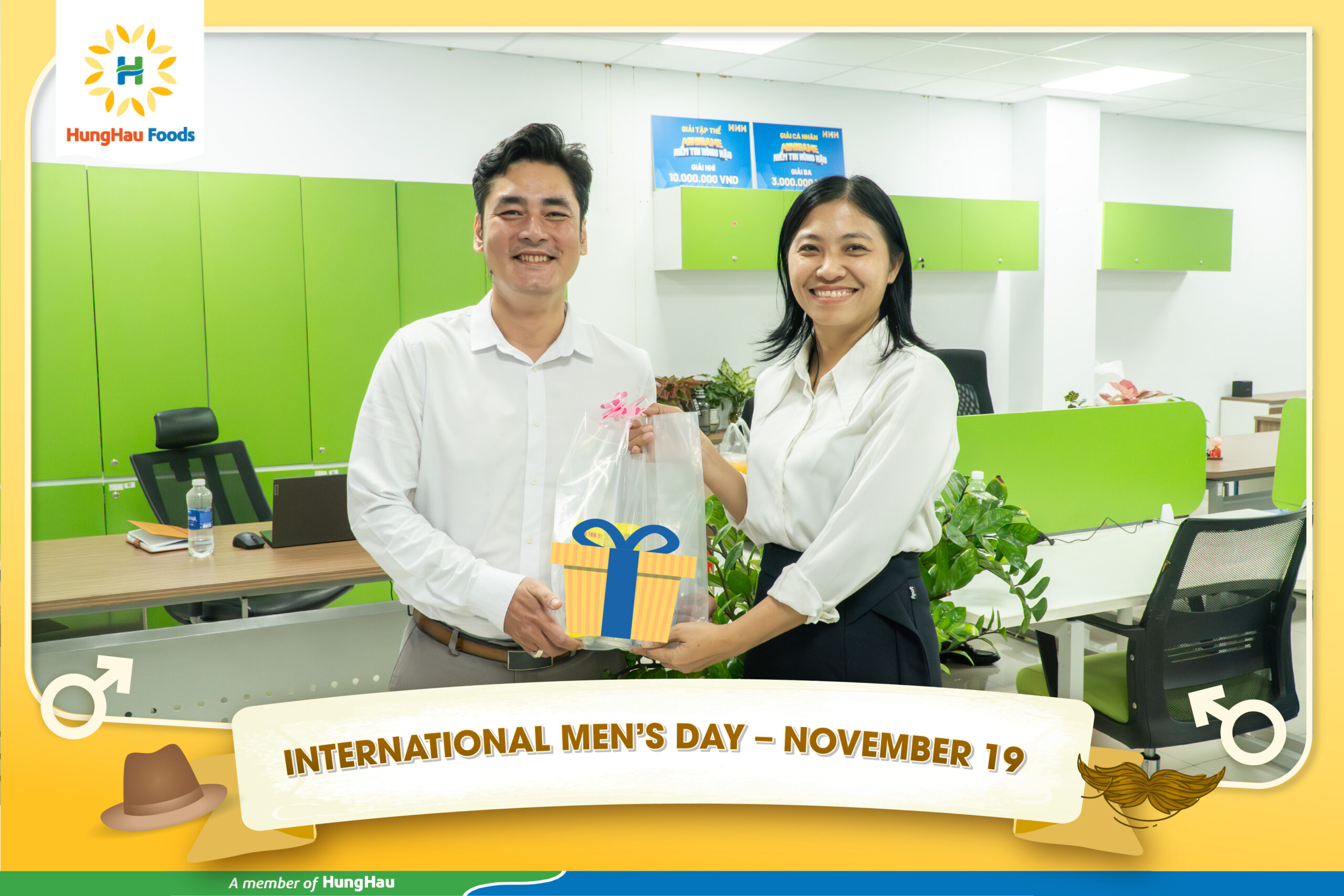 HungHau Foods staff and managers take a commemorative photo.