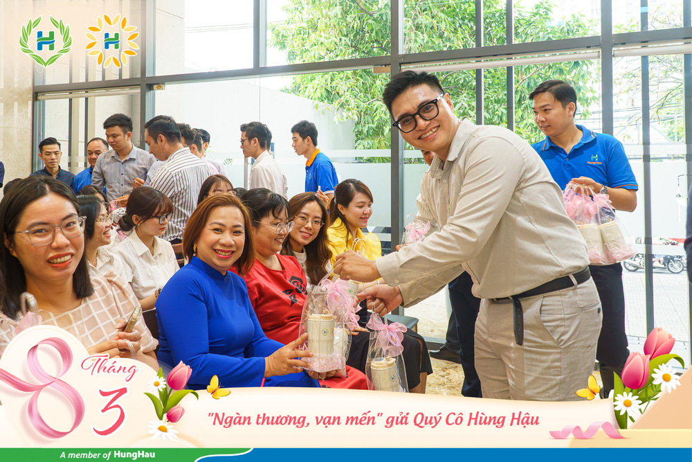 “cánh mày râu” đã gửi đến Quý Cô những lời chúc tốt đẹp, những bó hoa tươi thắm cùng những phần quà ý nghĩa