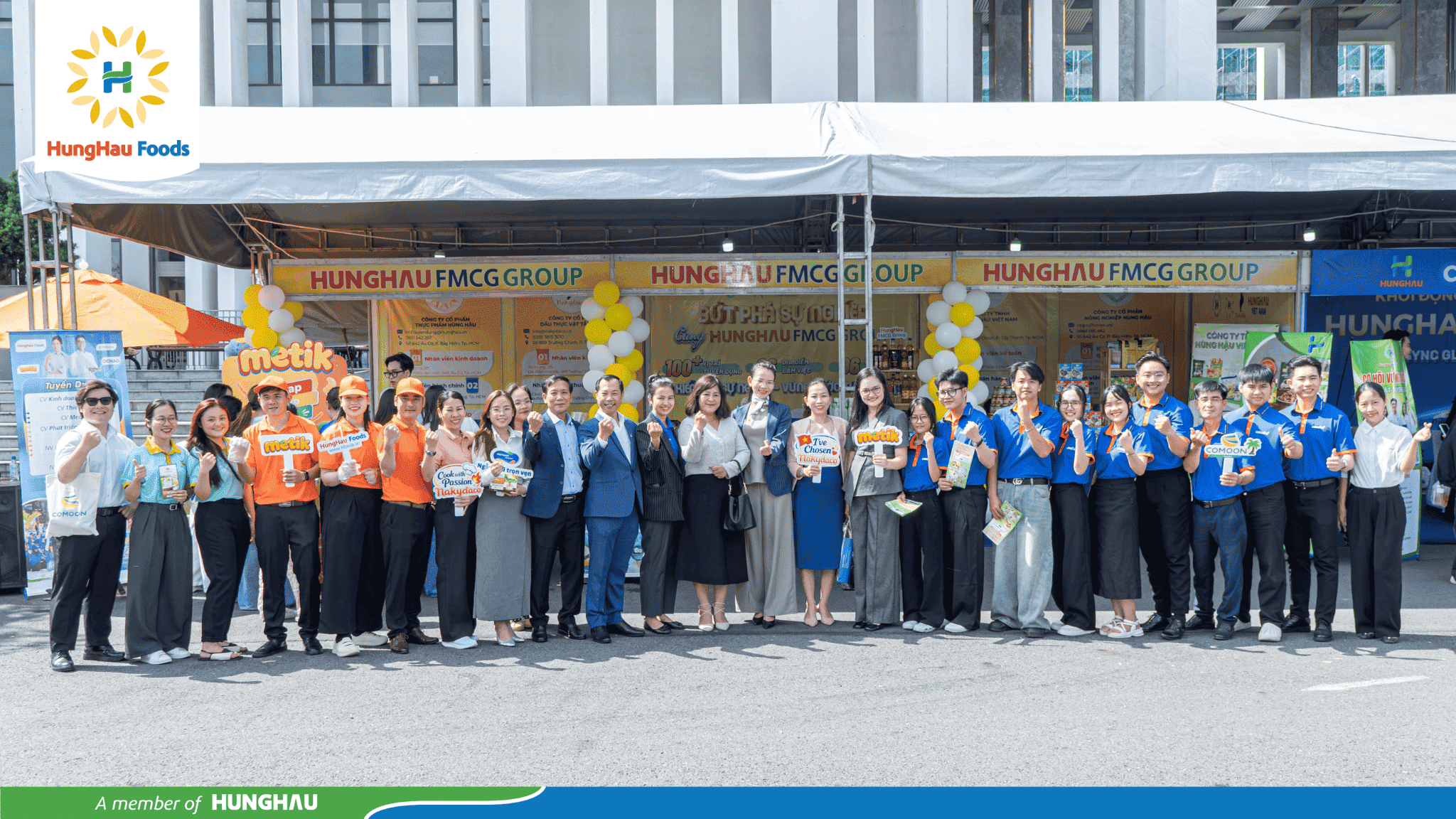 Gian hàng HUNGHAU FMCG Group có mặt tại ngày hội việc làm VHU 